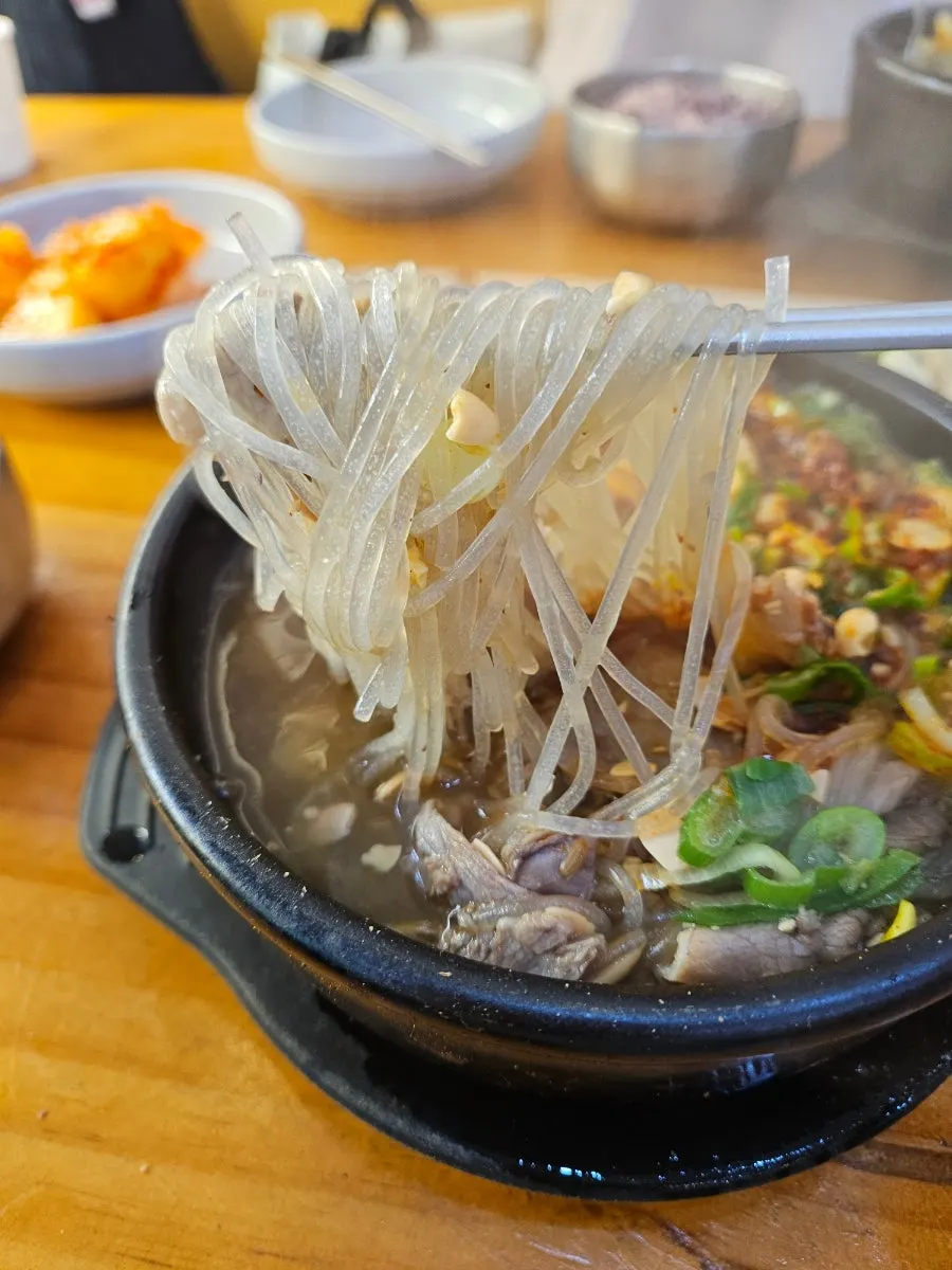 다대기를 푼 해장국 국물