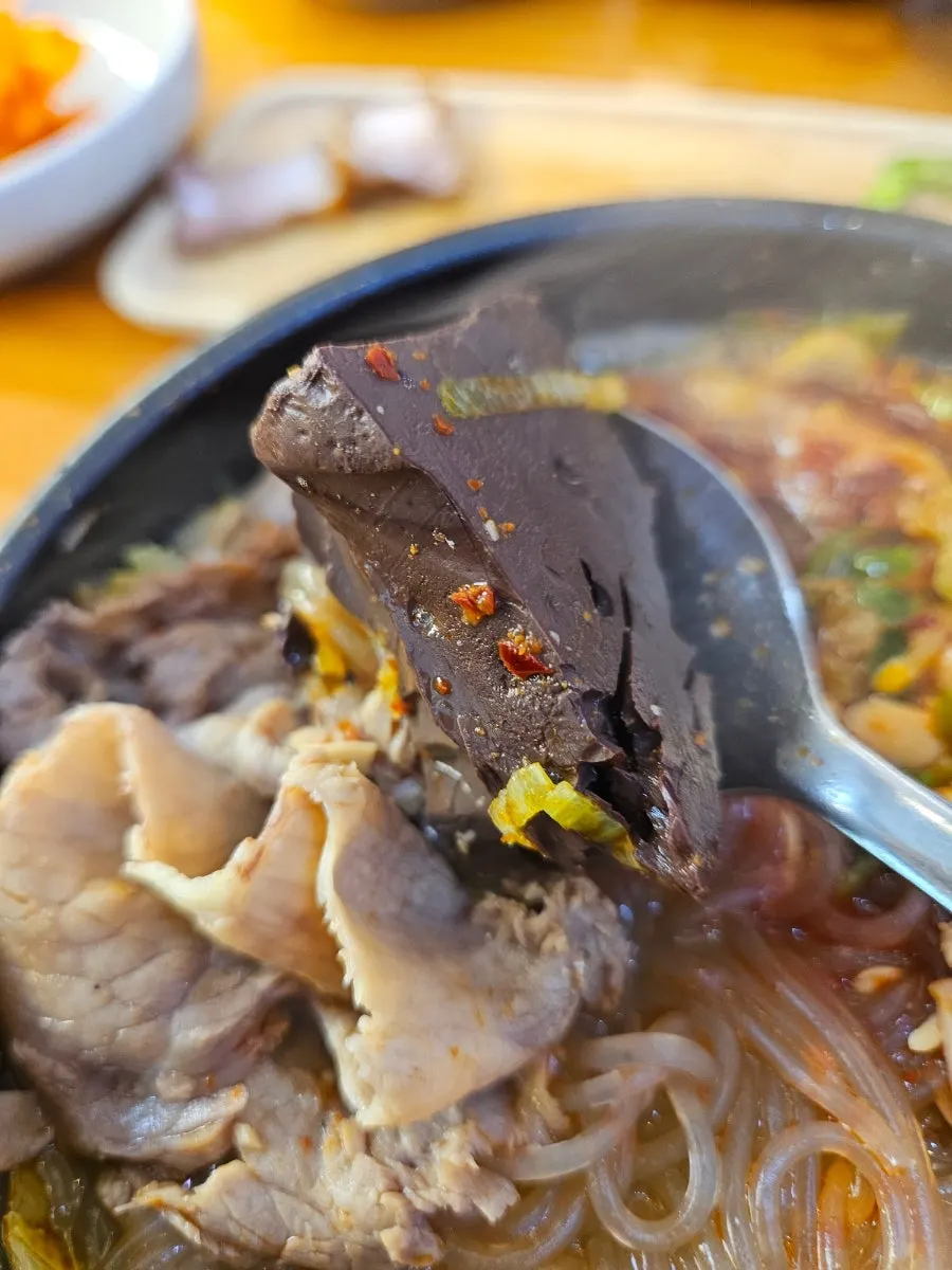 해장국에 들어 있는 보들보들한 고기