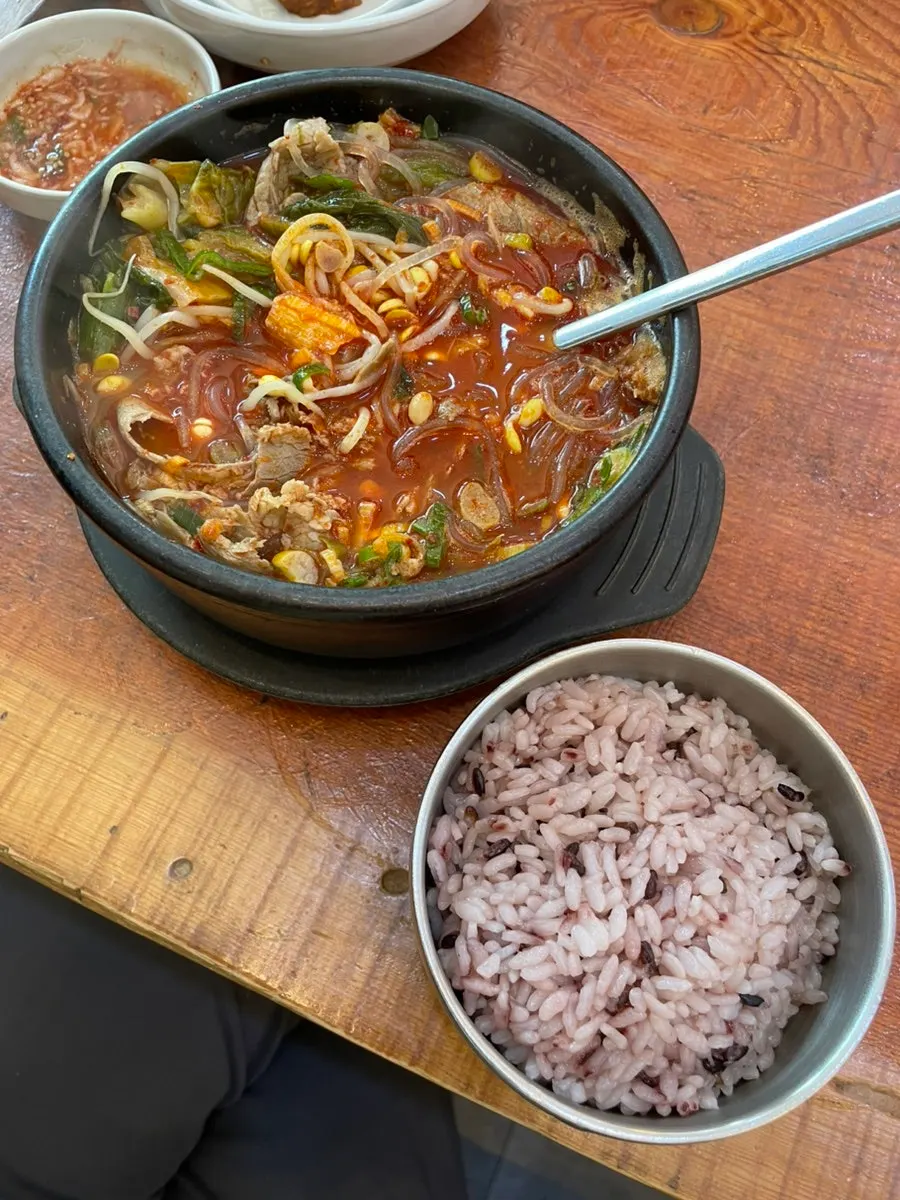 Haejangguk broth with richer flavor after adding garlic