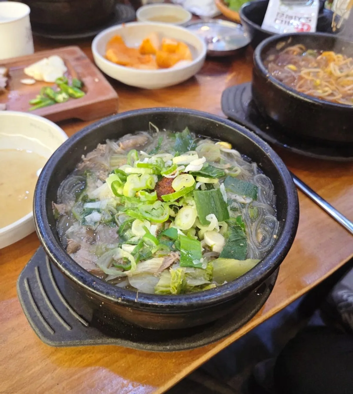 시그니처 해장국 한 그릇 상차림
