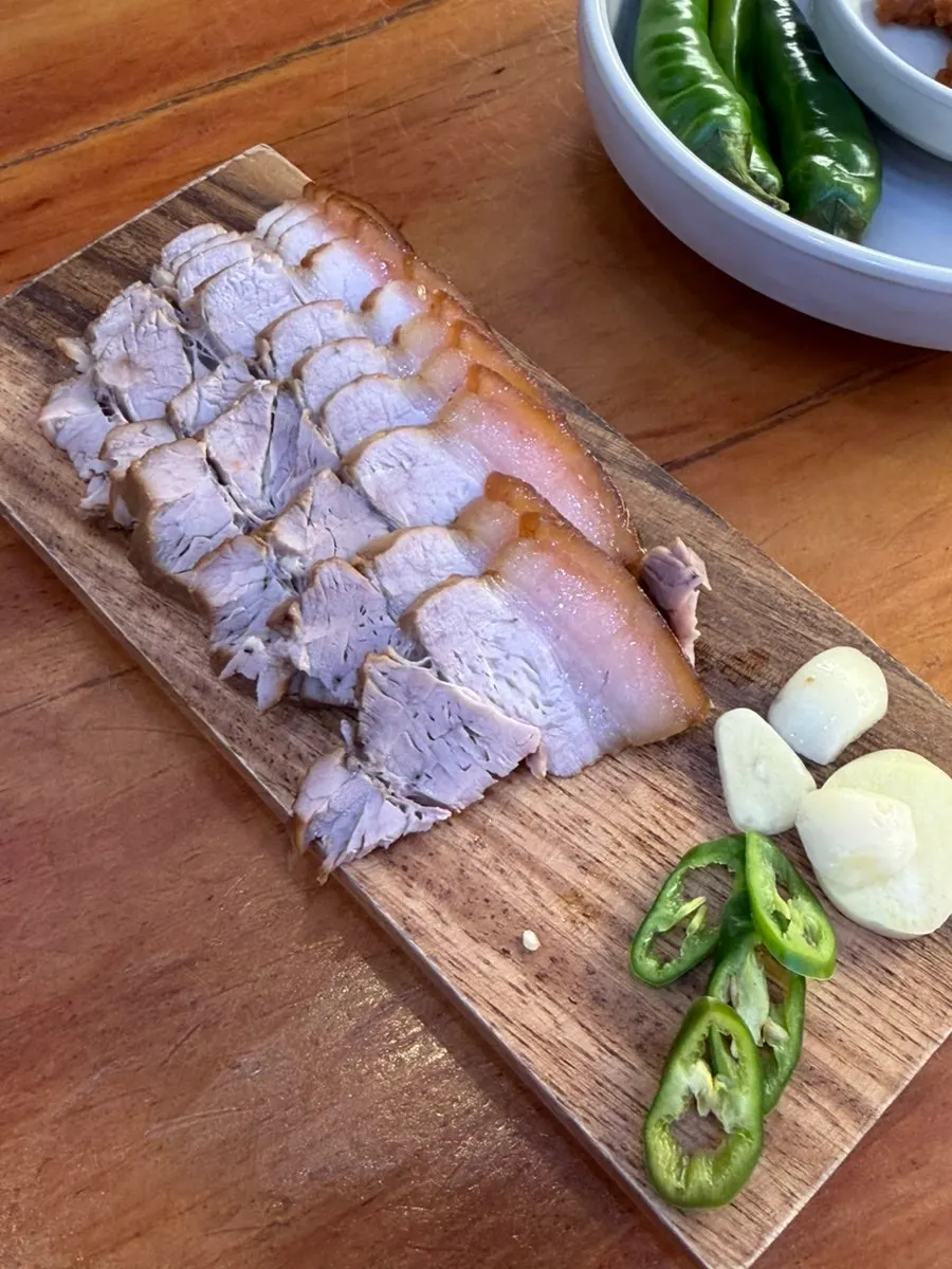 Haejangguk and dombe pork set on the table