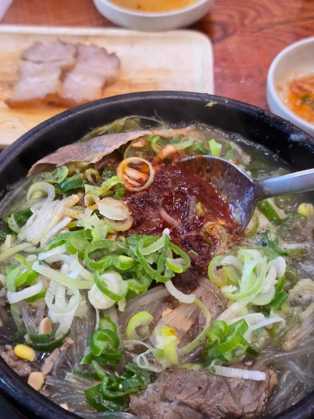 Full spread of haejangguk and dombe pork at Jeju Eunhui-ne Haejangguk Goyang Samsong Branch