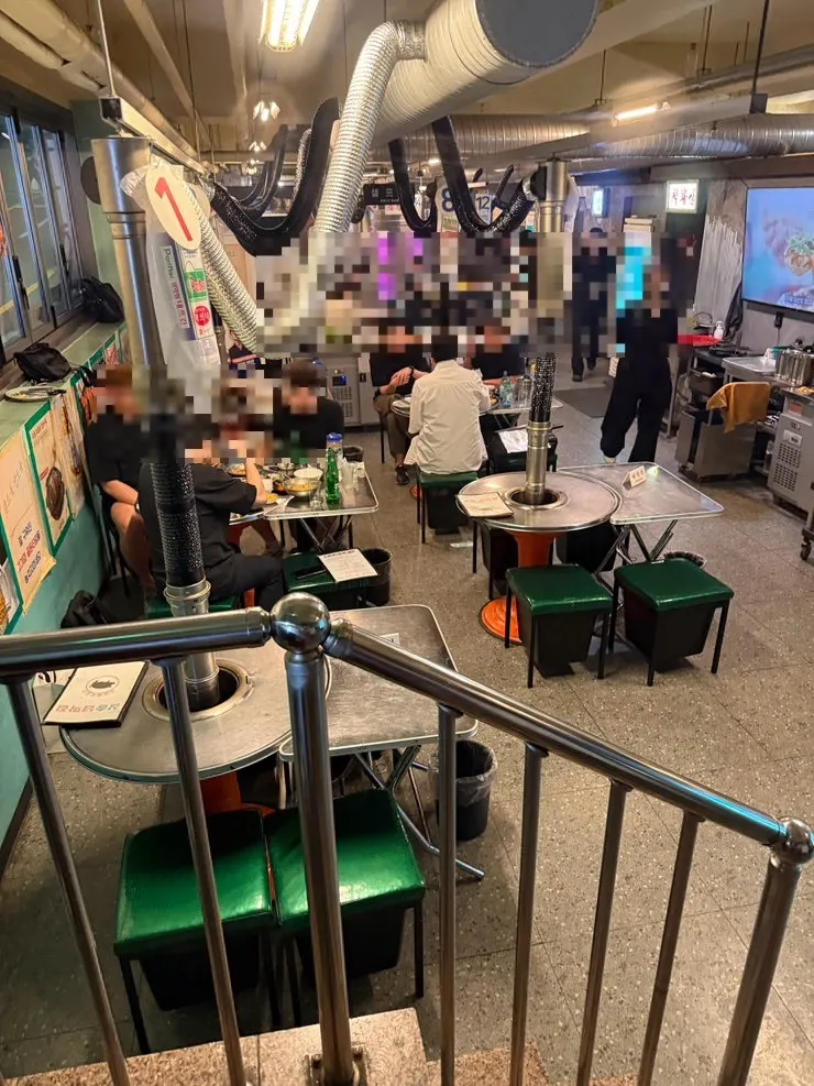 넙딱집 삼송점 좌석 배치
