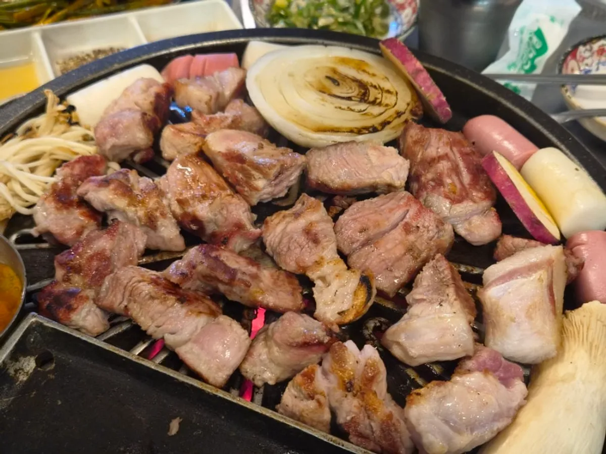 Main photo of the special mixed grill at Neopttakjip Samsong Branch