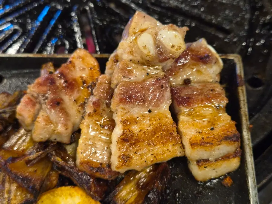 Family BBQ dinner with mom, five pork cuts 800g ₩75,000: Neopttakjip