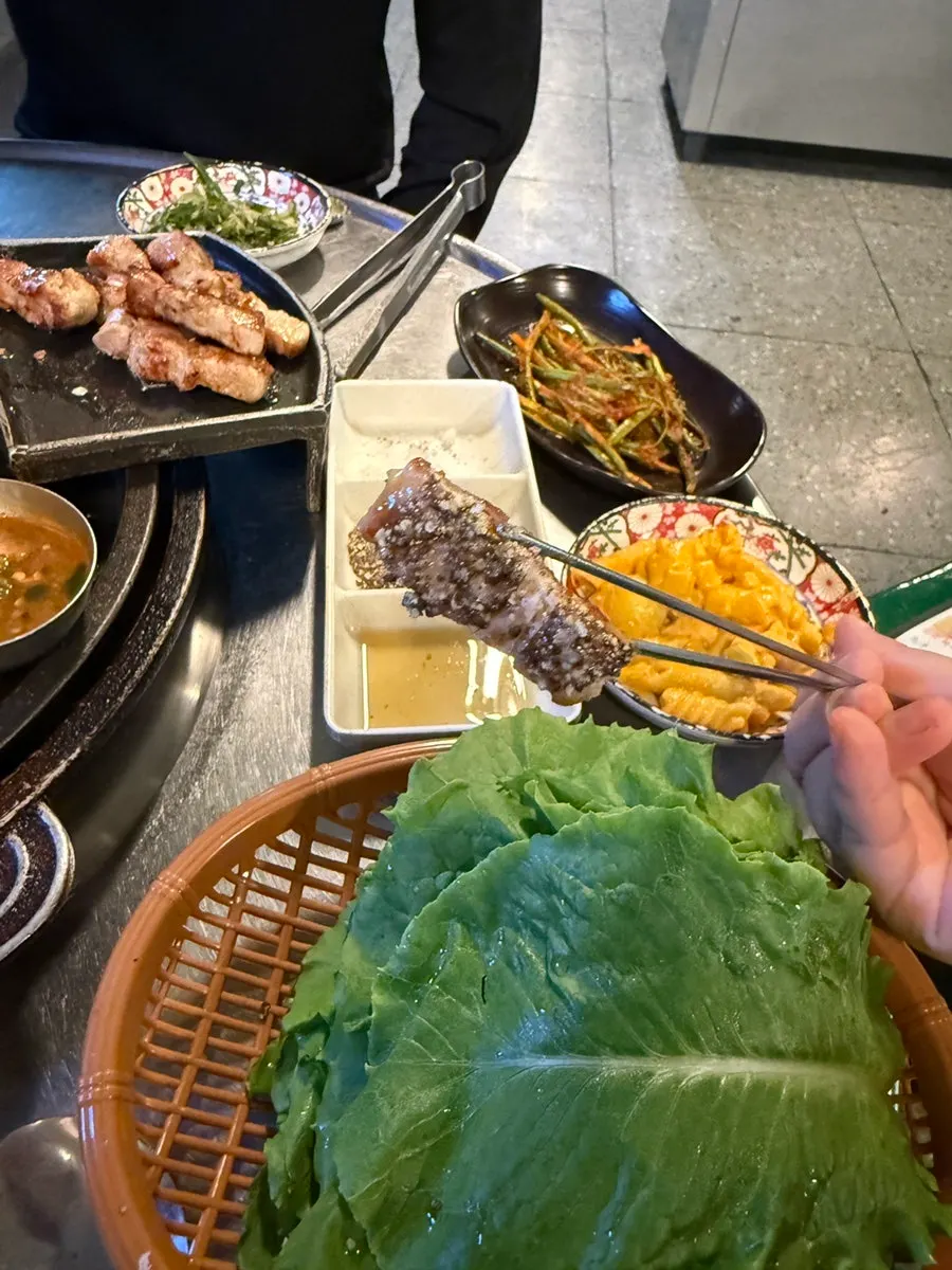 산청흑돼지생갈비와 삼겹살 상차림