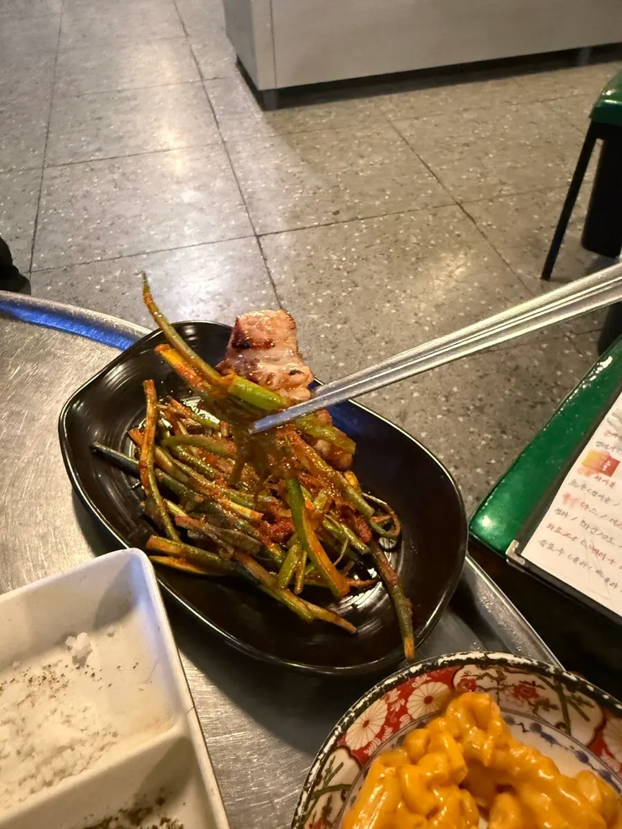산청흑돼지생갈비와 삼겹살 상차림