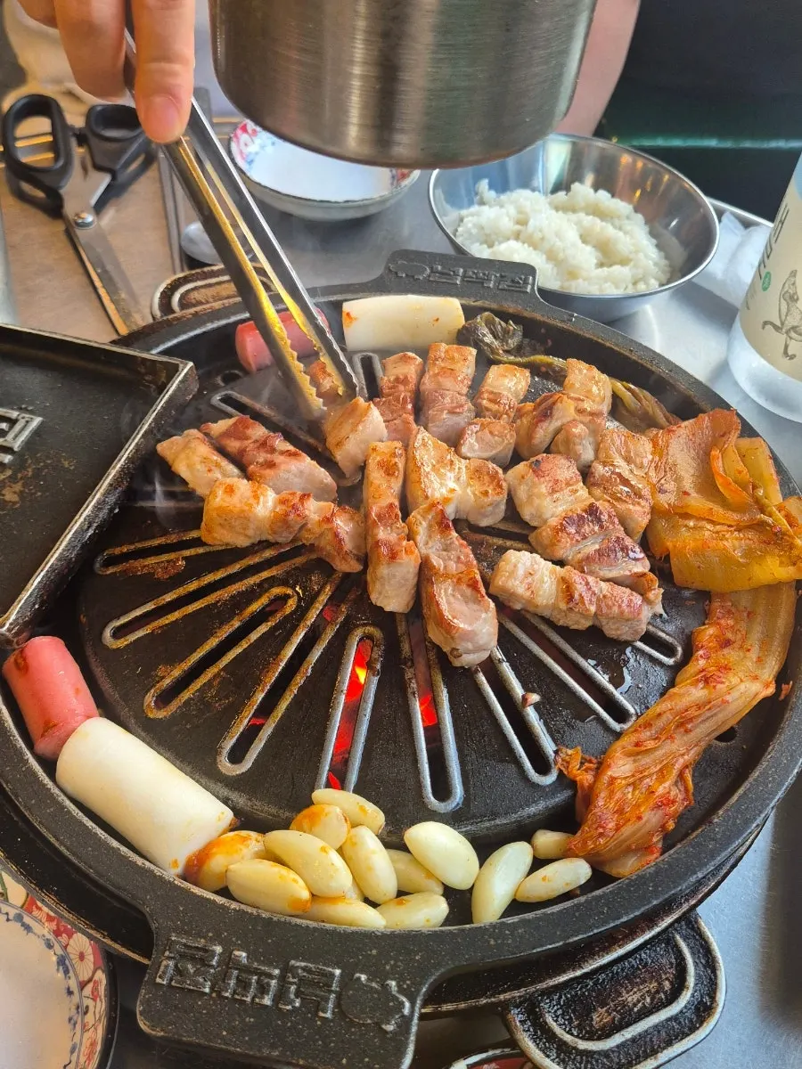 Pork belly BBQ table set for two at Neopttakjip Samsong Branch