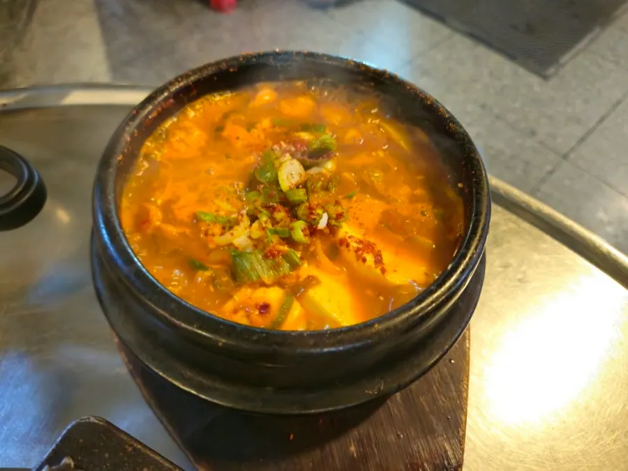 넙딱집 해창순두부찌개 한 그릇
