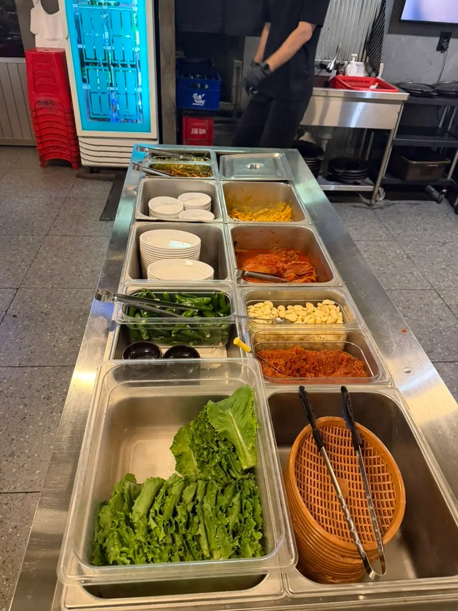 넙딱집 삼송점 기본찬 셀프바