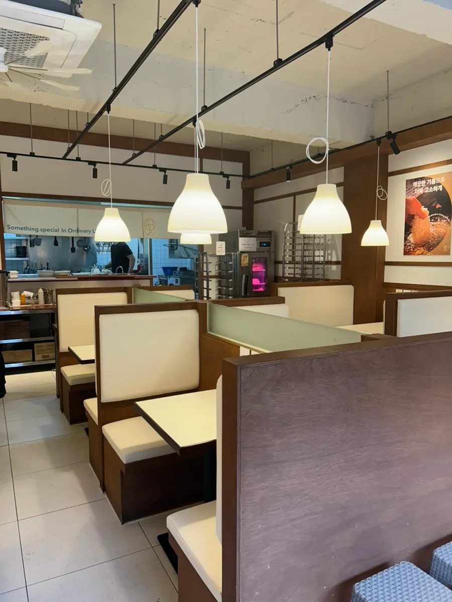 Family dining seats at Sioldon Ilwon Branch