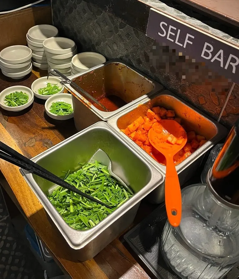 반찬을 더 가져올 수 있는 셀프바
