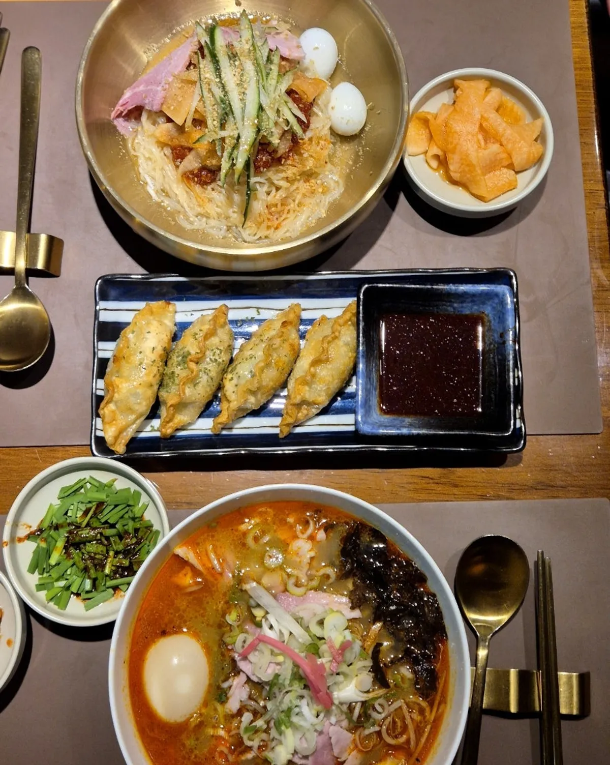 Sanbandeul Pork Gukbap, Seomyeon Jeonpo Café Street main branch, cover photo