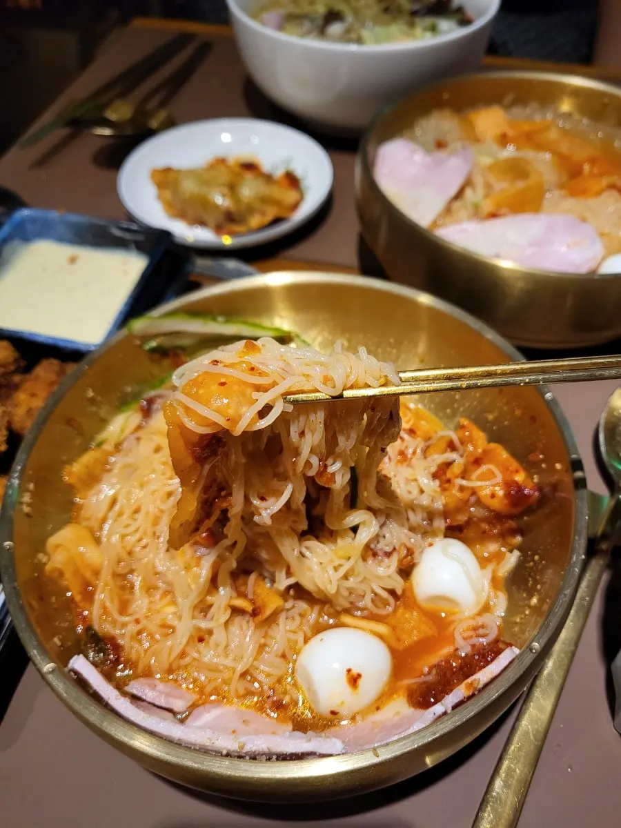 Noodles mixed with sauce in the bibim milmyeon