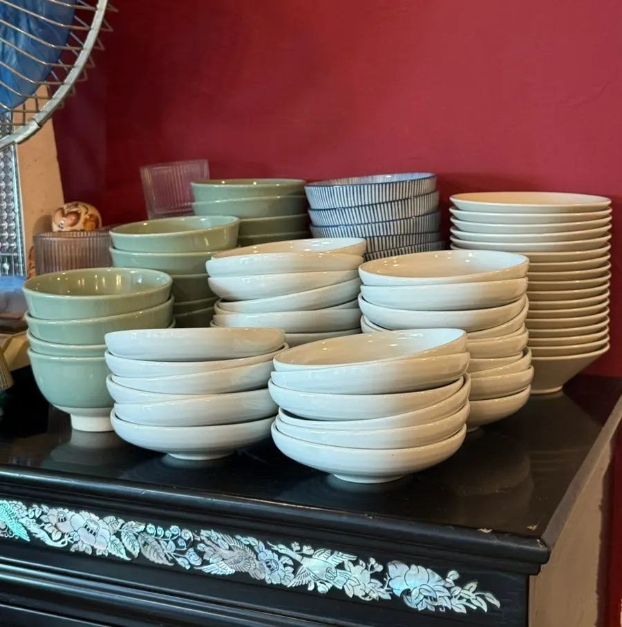 Old-fashioned interior with cute detailed dishware