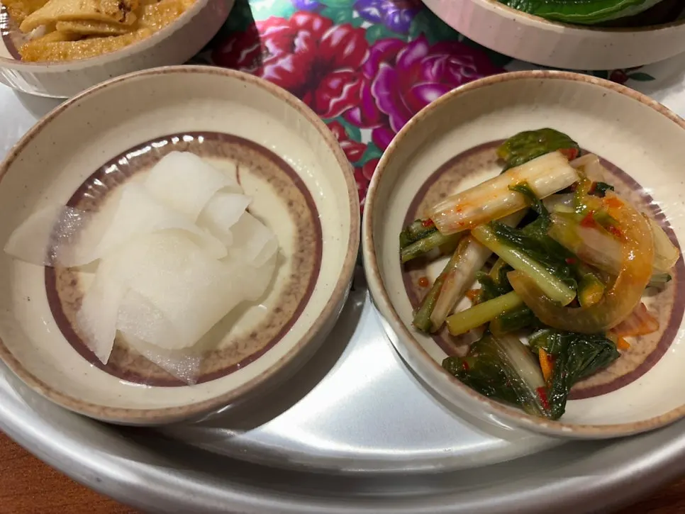 Perilla leaves and pickled radish at the self-serve bar