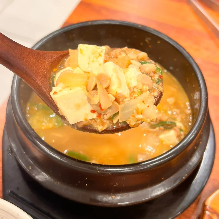 Deodolpan's cheonggukjang packed with beans