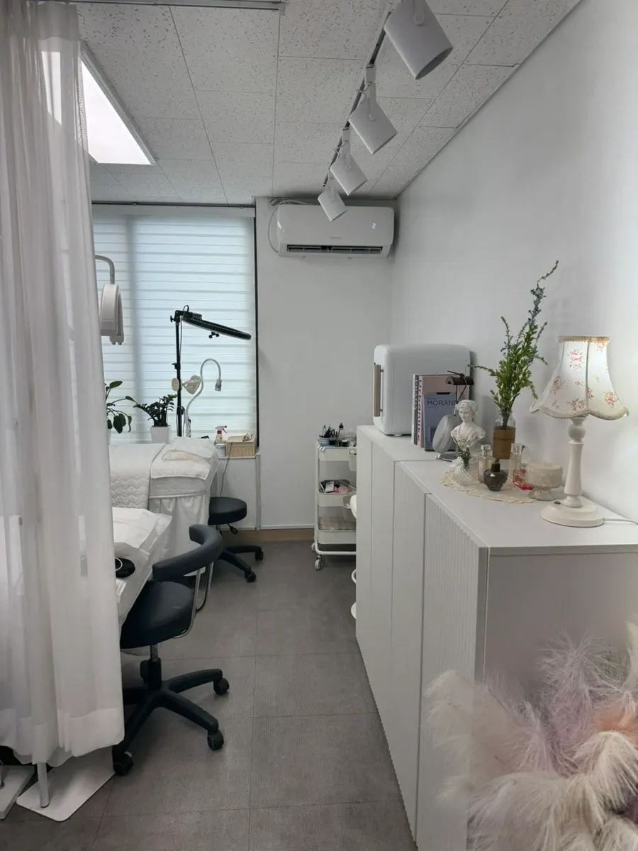 Pintu masuk Bilik 703 Salon Dohe Sanbon Branch