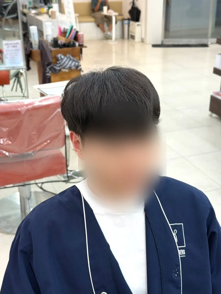 Checking hair and scalp condition after shampooing