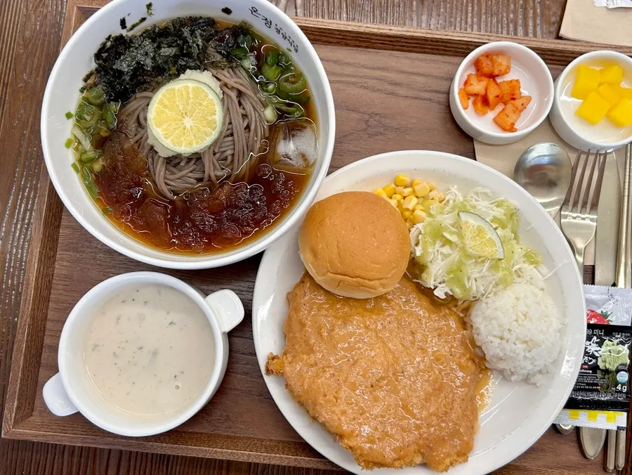 Cross-section of the crispy fried pork cutlet
