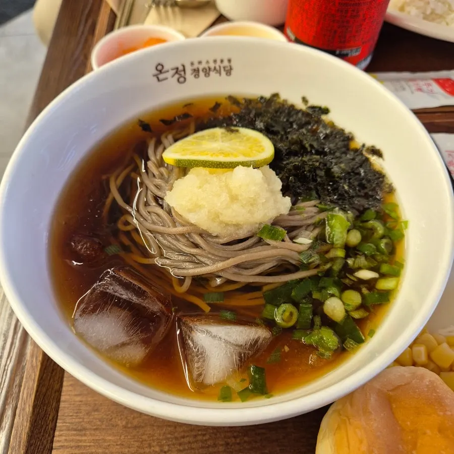 한돈 경양식 돈까스와 곁들이 반찬