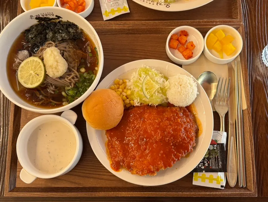 山本学院街オンジョン京洋食堂の代表イメージ