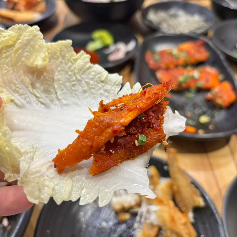황태구이와 더덕구이 쌈 조합