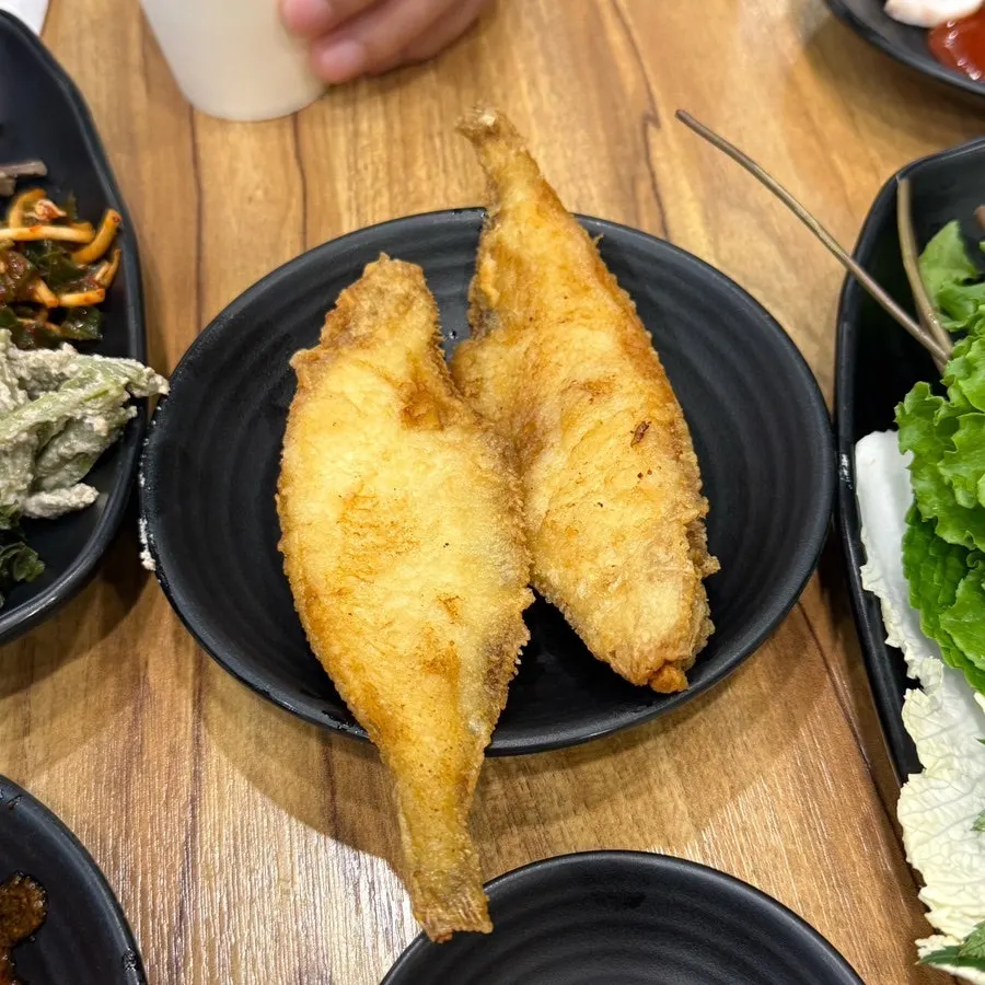 A plate of moist grilled fish