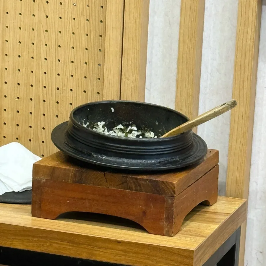 Freshly cooked kamasot rice made to order
