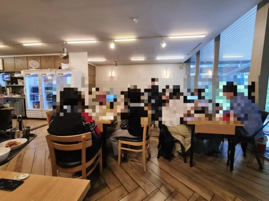 등촌샤브칼국수 상암점 내부 공간