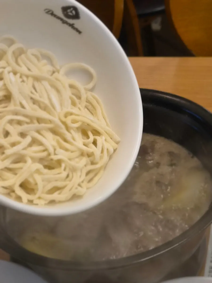 맑은 육수에 익히는 샤브용 소고기