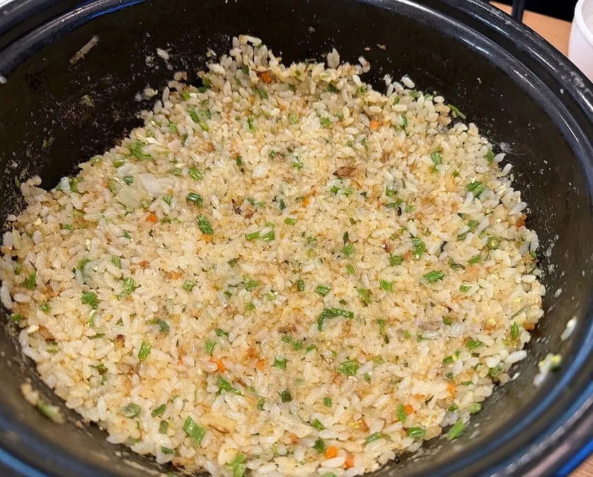 남은 육수에 끓이는 생칼국수 면