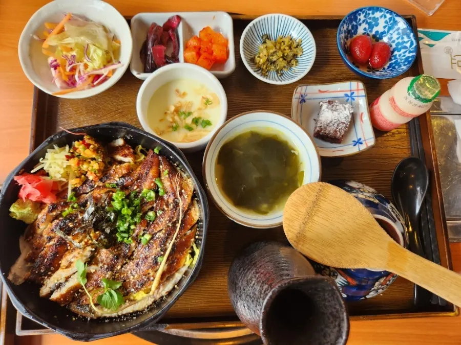 Special eel rice bowl hitsumabushi menu