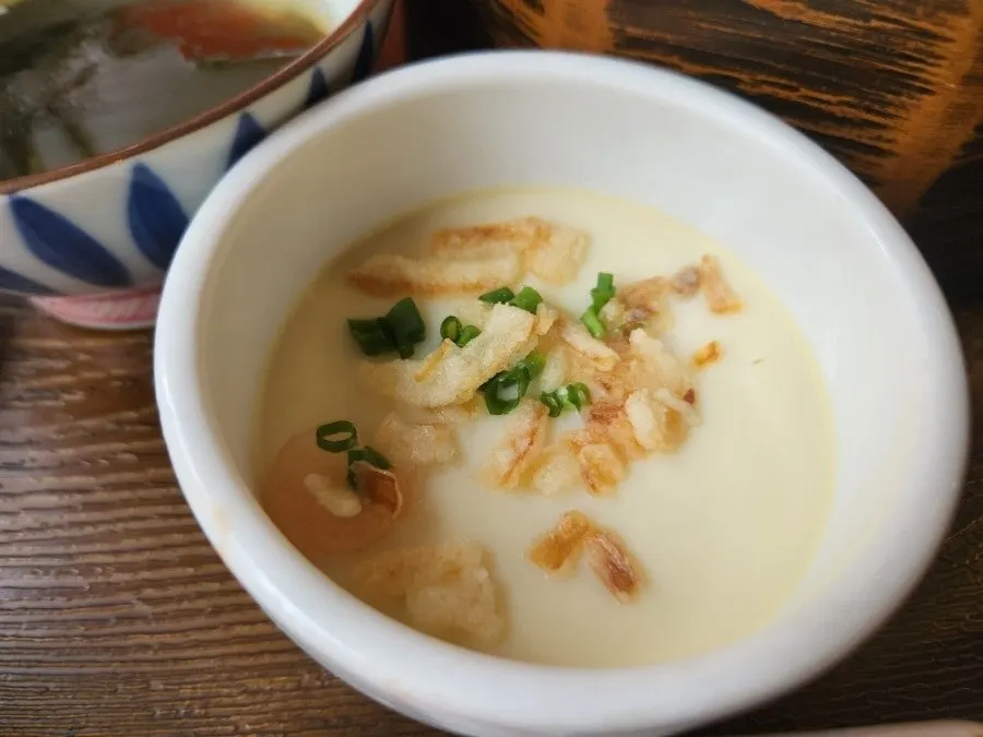 A bite of eel with rice and egg