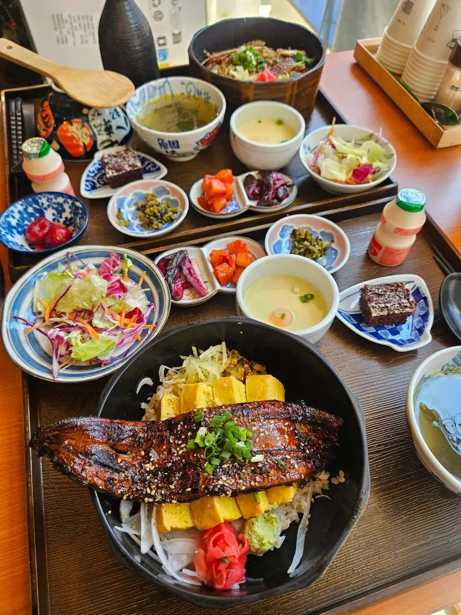 Charcoal-aroma grilled eel menu