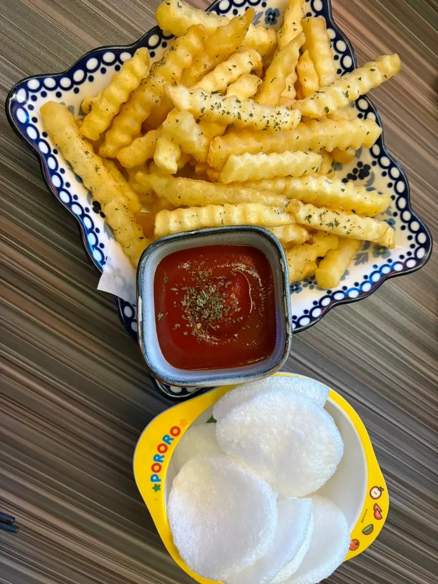 Plump fries as a bar snack