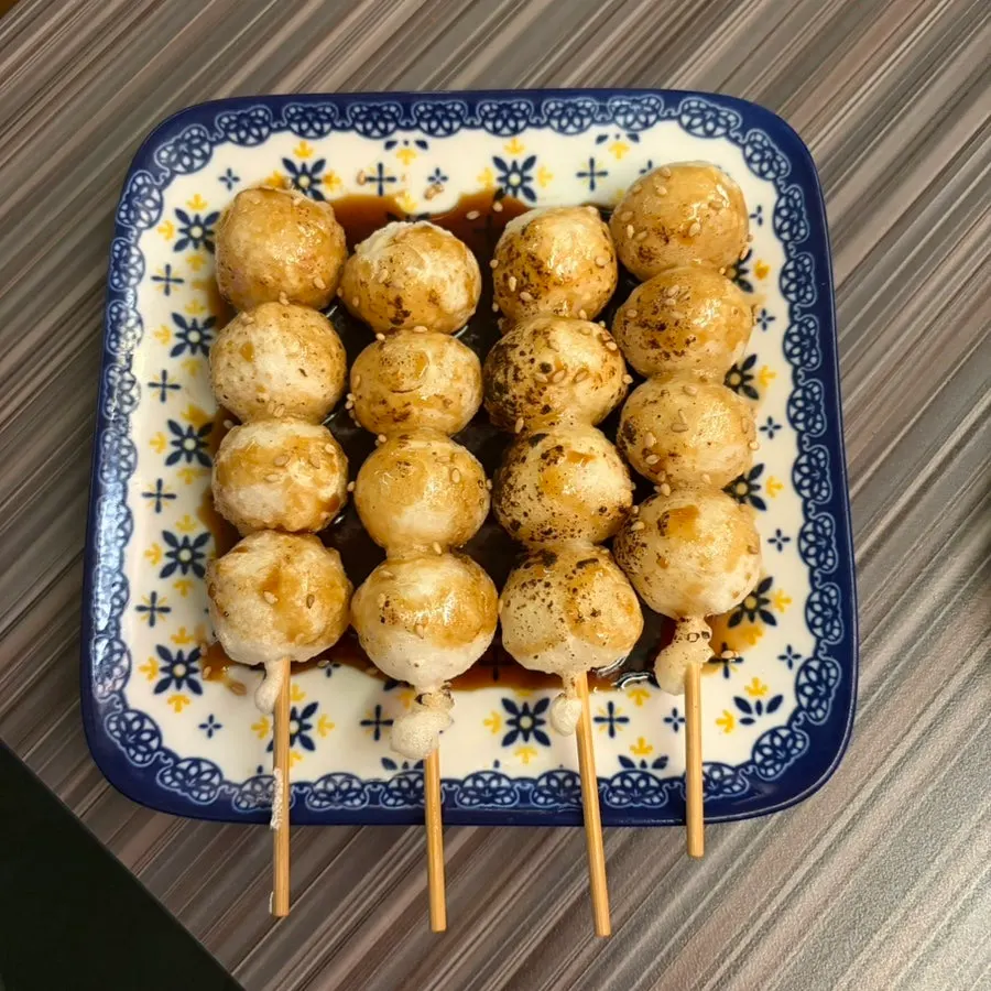 Melon Soda served with fried and grilled bar dishes