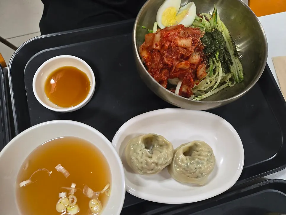 상암회관 친정 엄마 김치비빔국수