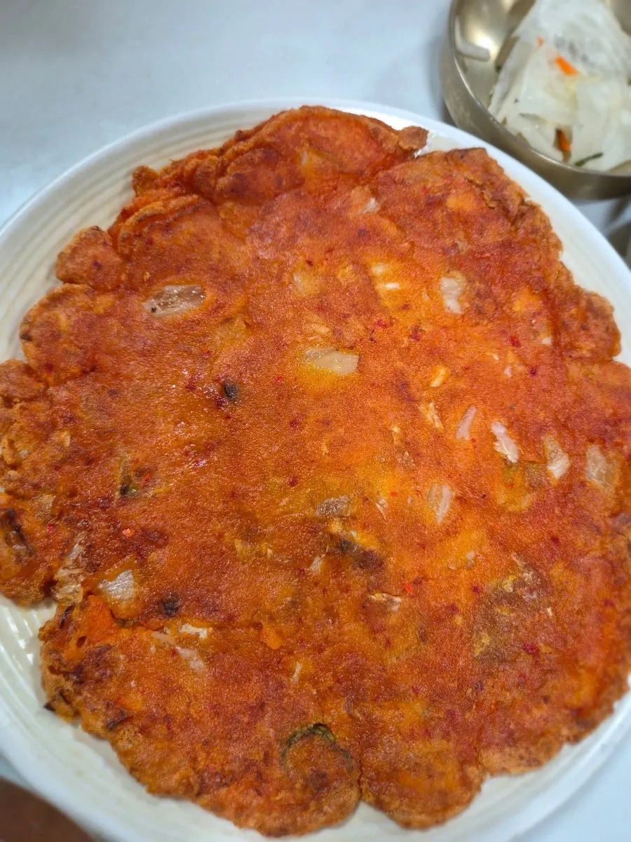 Kimchi pancake fried fresh after ordering