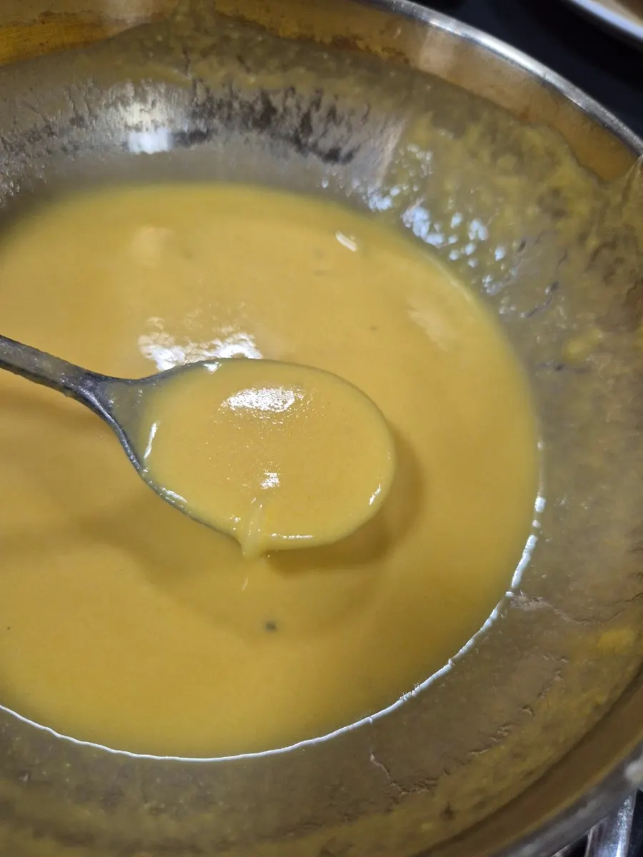 Thin noodles lifted from the pumpkin kongguksu