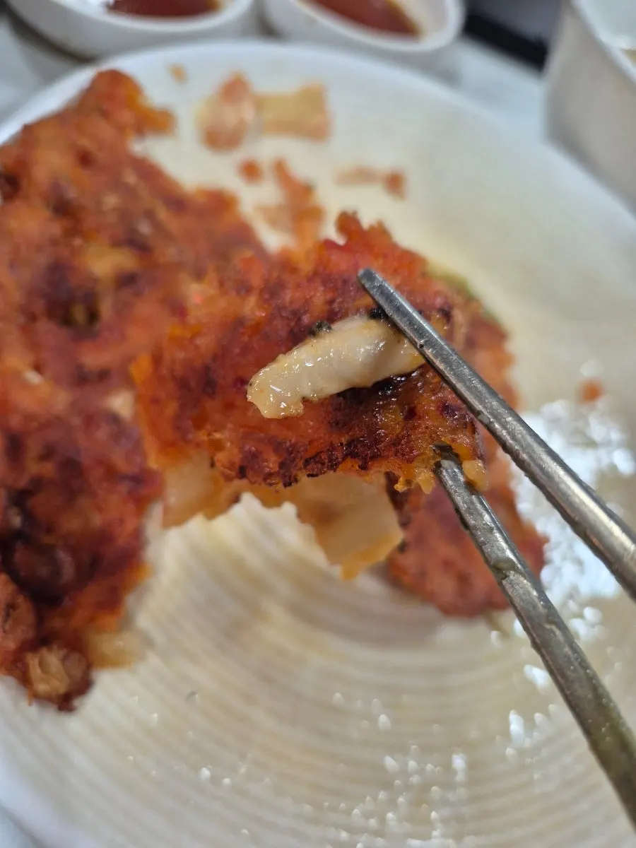 Crispy-edged kimchijeon at Sangam Hoegwan