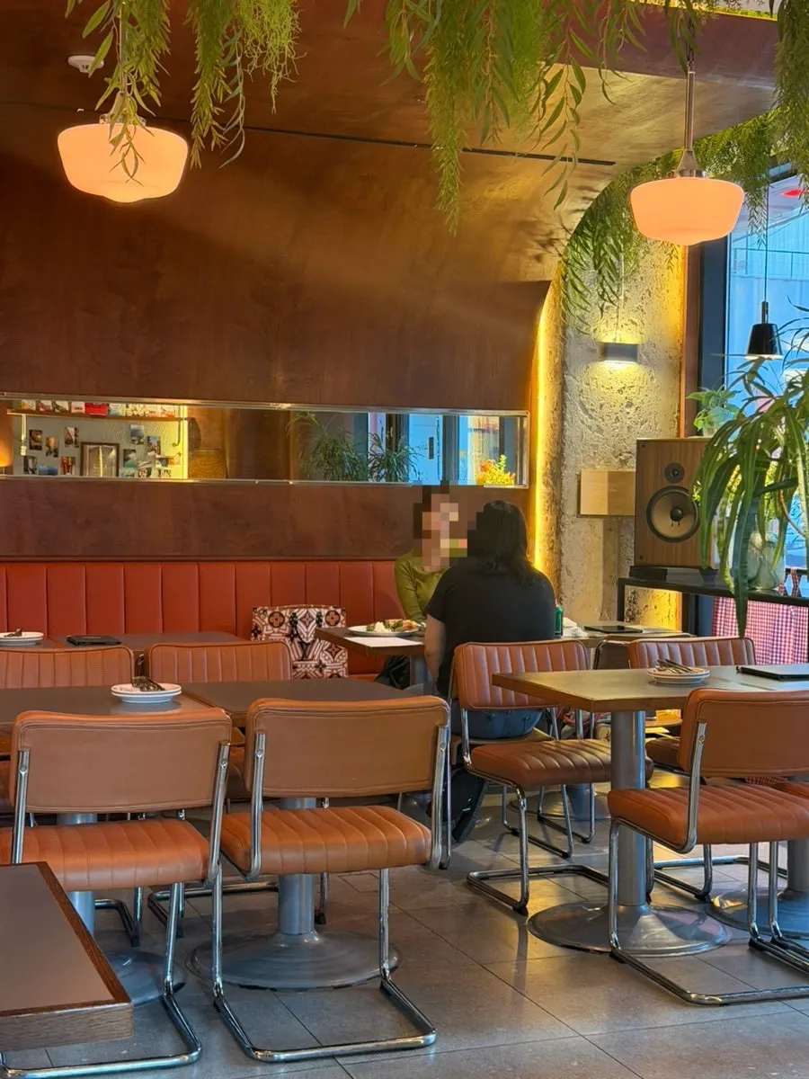 Ambiente interior de Pizzeria Snug