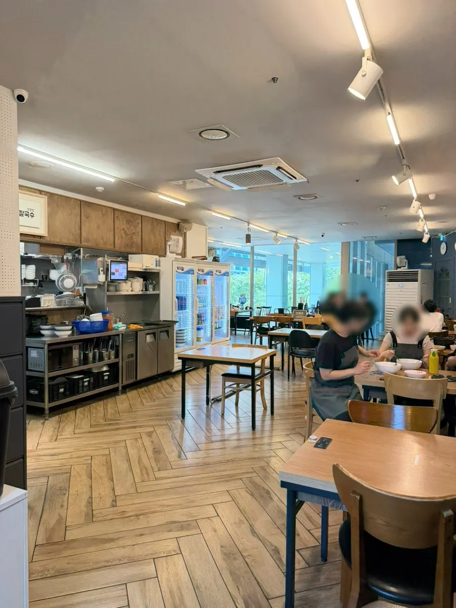 Entrance of Deungchon Shabu Kalguksu Sangam Branch on the 2nd floor of the Woori Technology building