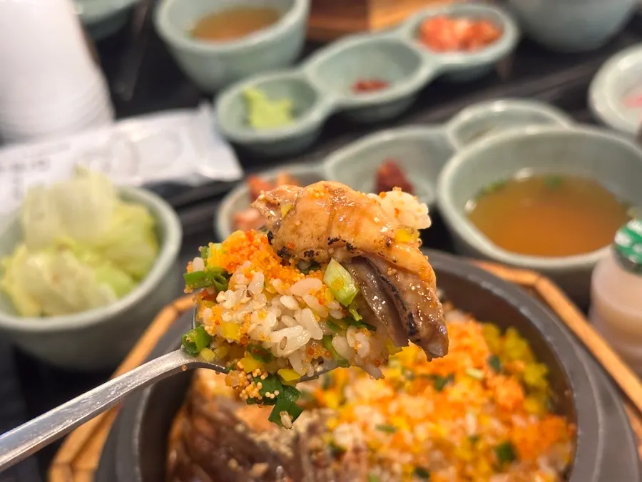 김과 함께 먹는 연어솥밥