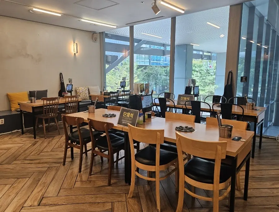 Exterior of Deungchon Shabu Kalguksu Sangam Branch