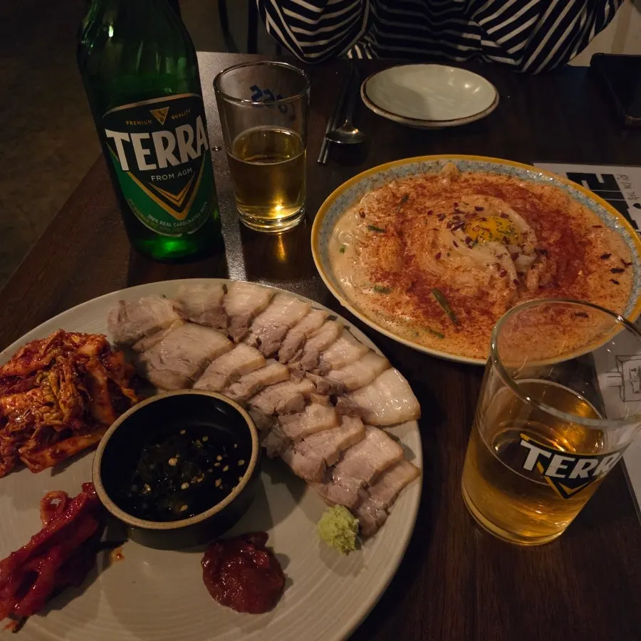 상봉 동성로 수육과 상봉크림우동 한 상