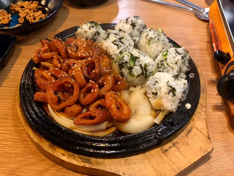 Spicy grilled makchang ordered at Kkamuri