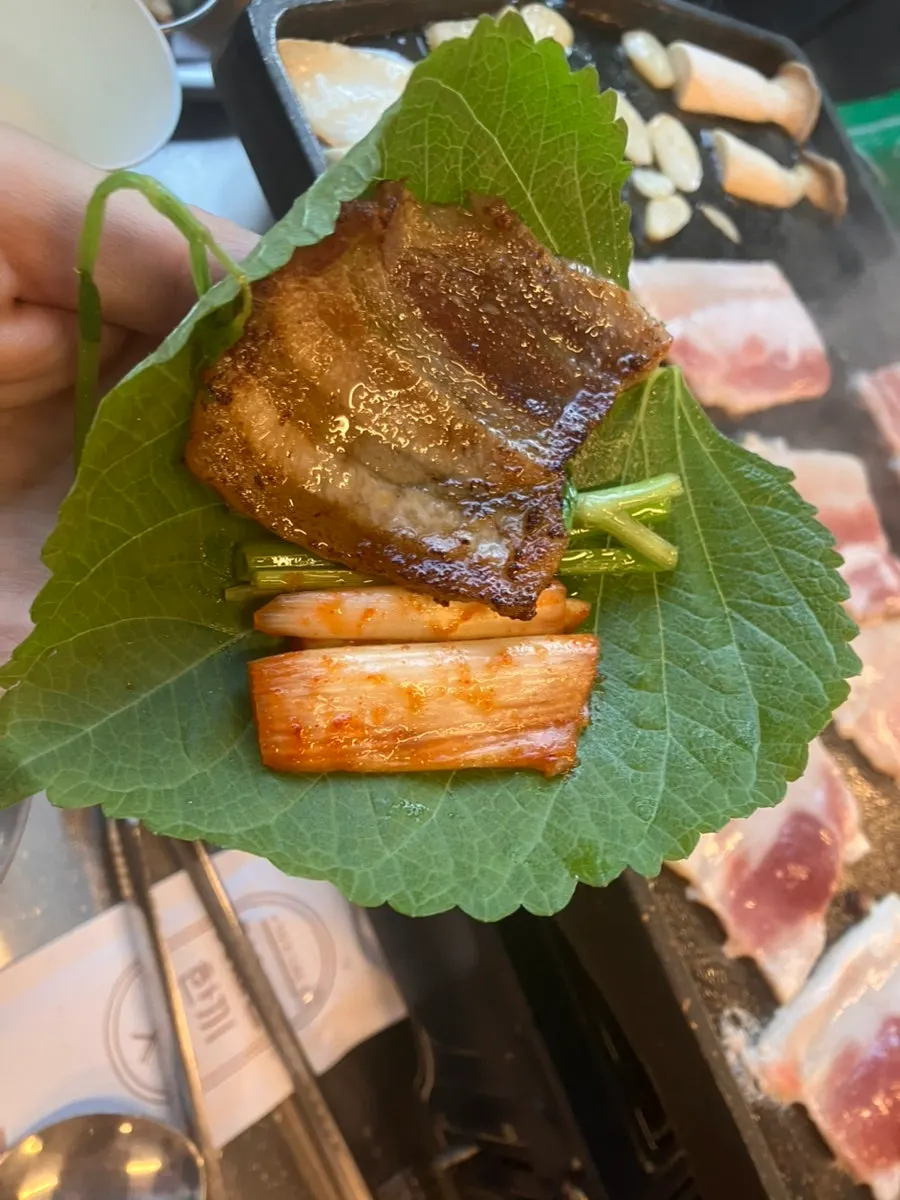 냉삼 식사를 마친 테이블