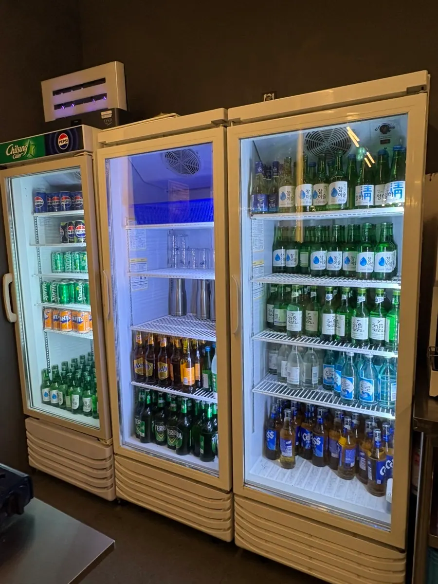 Menu board showing ₩9,900 naengsam