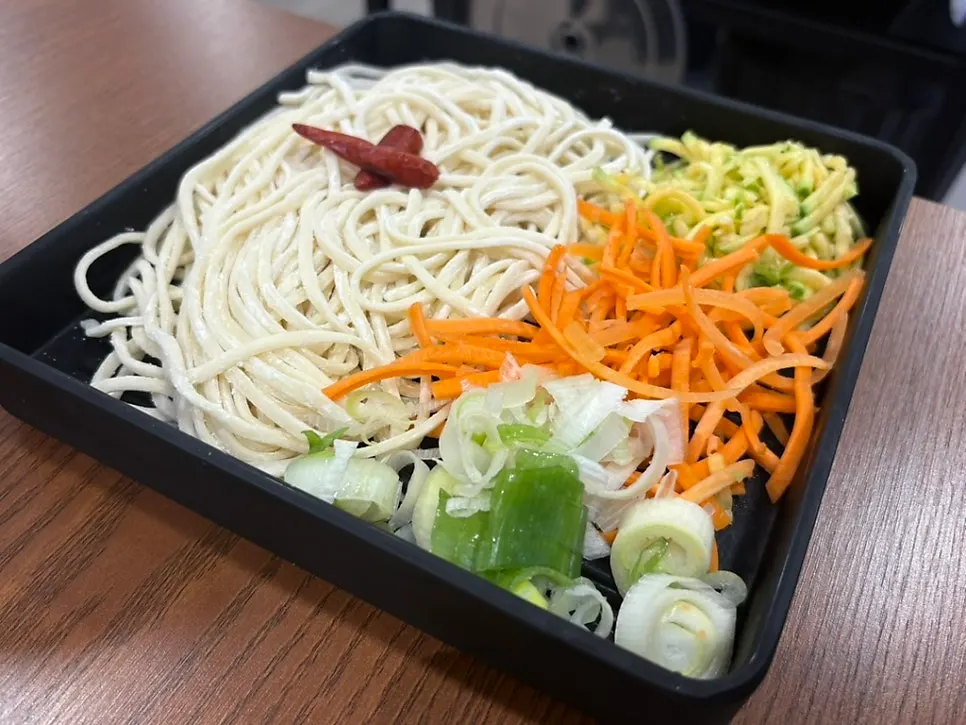 세팅된 테이블 상차림